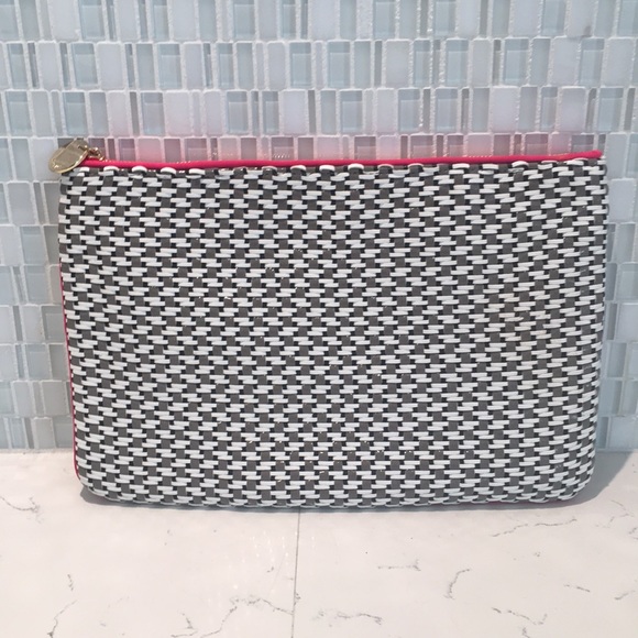 Deux Lux Handbags - Deux Lux Woven Clutch. NWT.